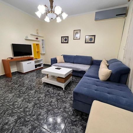 Homeland Nest Tiranë Luaran gambar